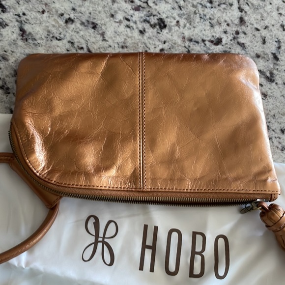 - HOBO Handbag/wristlet - Picture 2 of 8